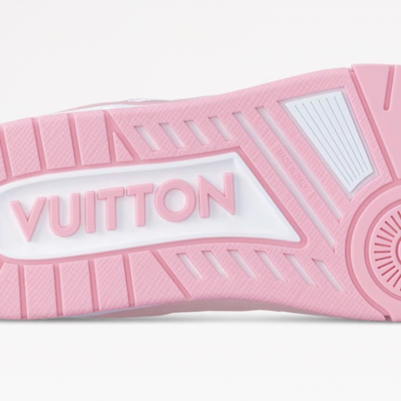 Louis Vuitton Trainer Sneaker - Picture 5 of 5